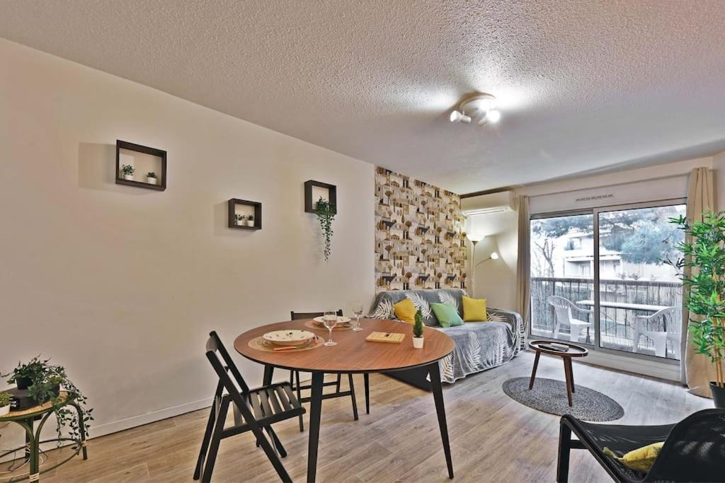 Les Comtadins - Parking Gratuit - Balcon - Clim Apartman Avignon Kültér fotó